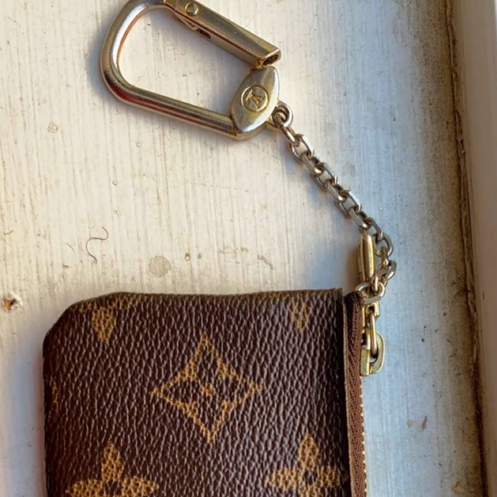 Louis Vuitton change my wallet